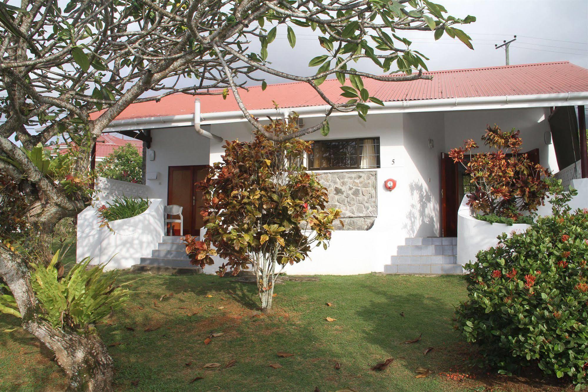 Daniella'S Bungalows Bel Ombre Bagian luar foto